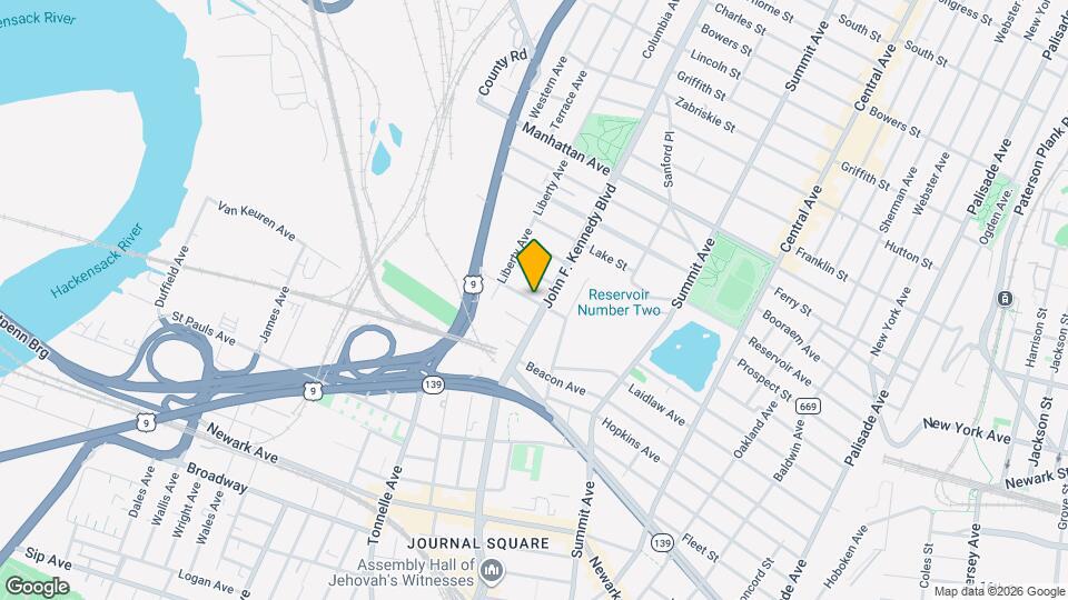 28 Spruce St Map and Location Details