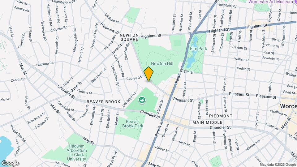 586 Pleasant St, Unit Room 2 Mapa y Detalles de la Ubicación