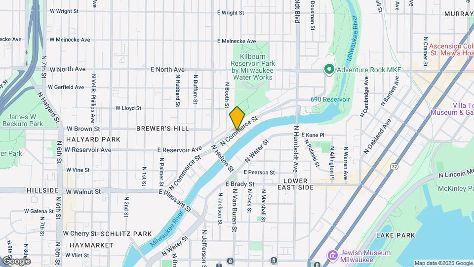 1902 N Commerce St Map and Location Details