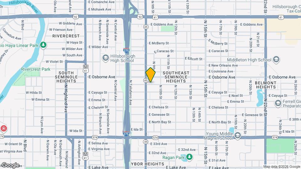 902 E Curtis St Map and Location Details