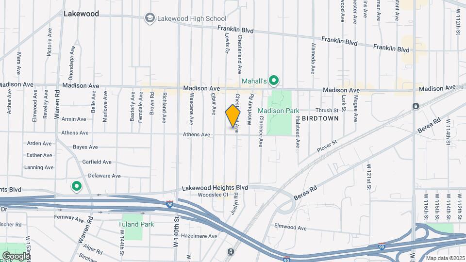 2100 Chesterland Ave Apartments and Nearby Lakewood Apartments For Rent Lakewood, OH