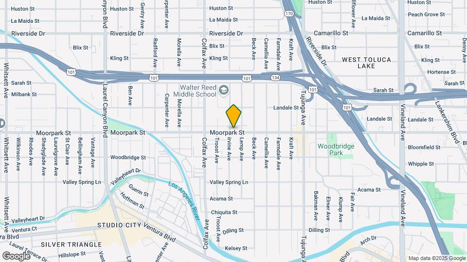 4402 Irvine Ave Mapa y Detalles de la Ubicación