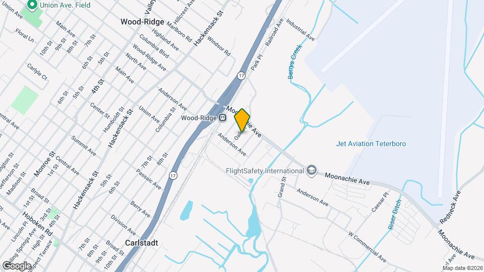 28 Oak St, Unit #1 Mapa y Detalles de la Ubicación