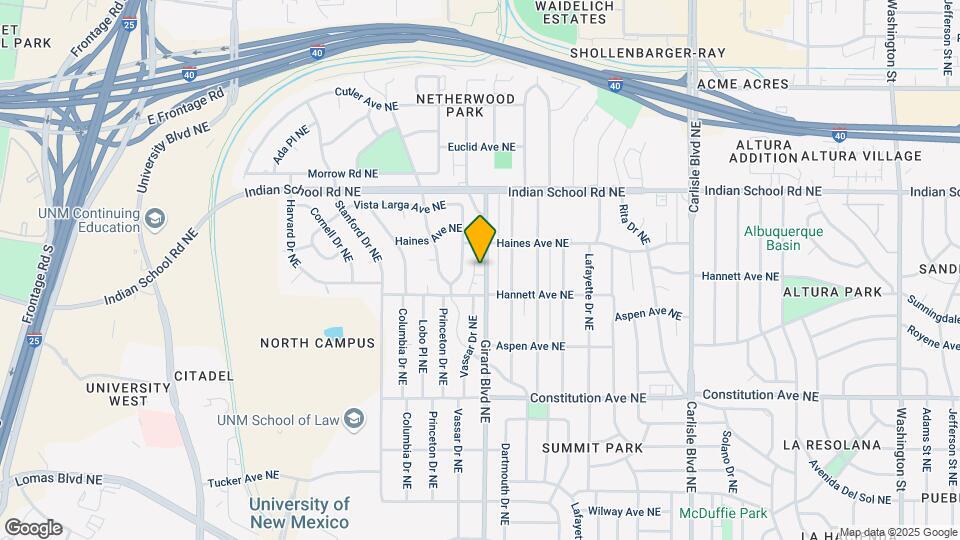 Las Casitas Apartments Map and Location Details