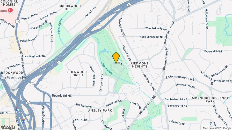 25 Golf Cir NE Map and Location Details