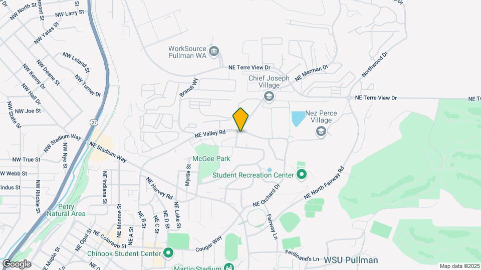 1330 NE Hillside Dr, Unit B Map and Location Details