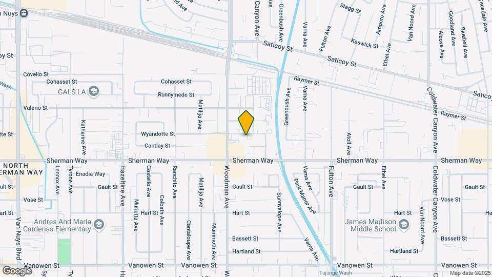 13622 Wyandotte St Map and Location Details