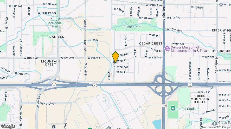 700 Oak St Map and Location Details