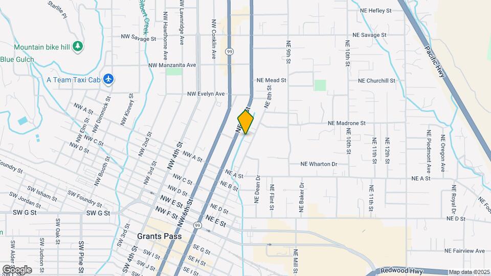 241 NE School St Map and Location Details