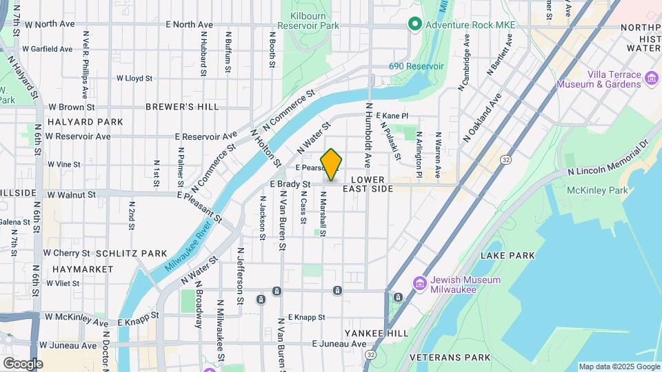 915 E Brady St, Unit Brady st Mapa y Detalles de la Ubicación