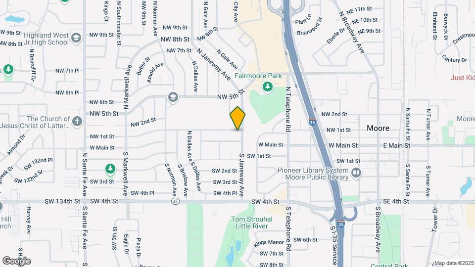 704 NW 1st St Map and Location Details