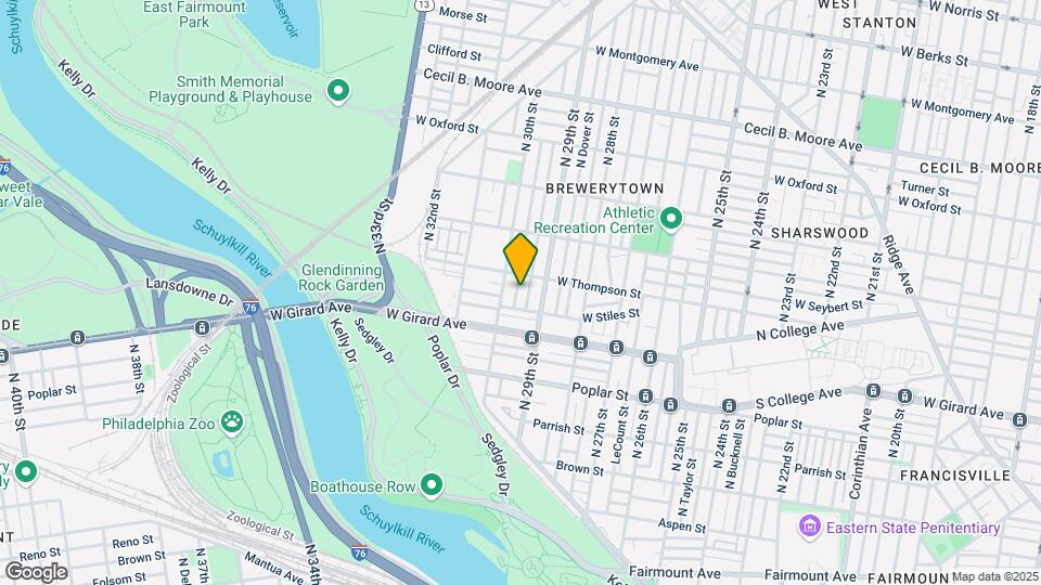 1245 N Myrtlewood St Map and Location Details