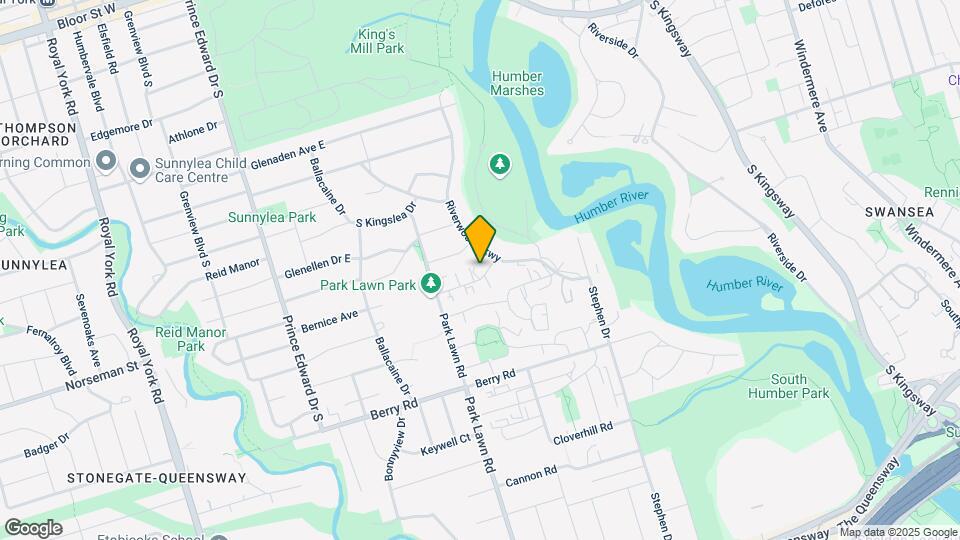 10 Kings Point Dr Map and Location Details