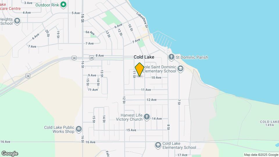 915 10 St Map and Location Details