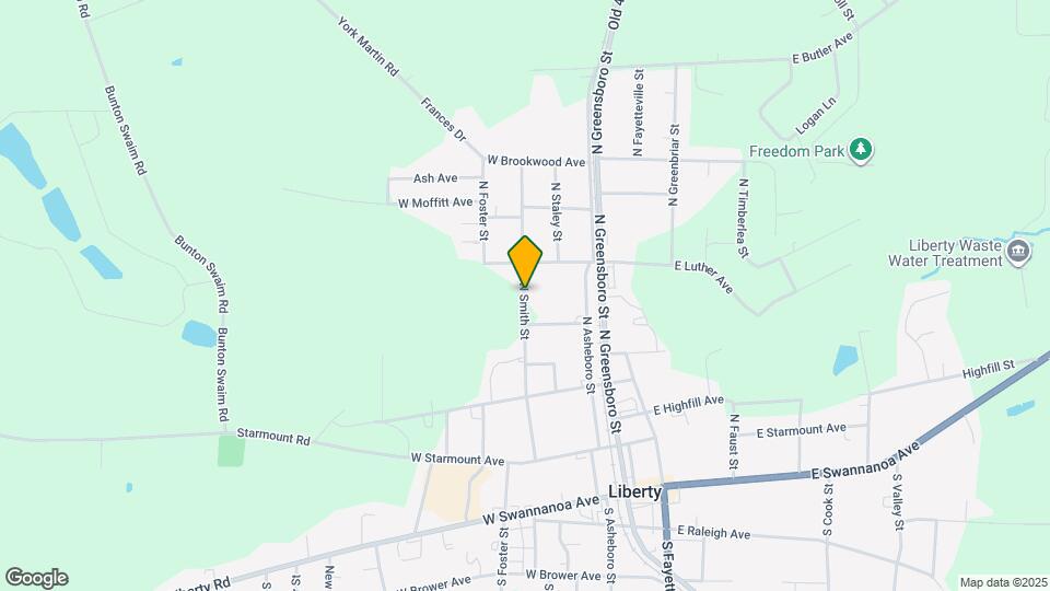 418 N Smith St Map and Location Details