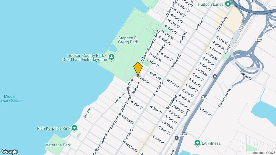 120-122 W 39th St Map and Location Details