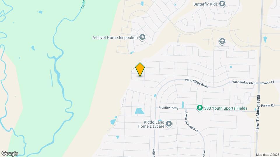 925 West Dr Map and Location Details