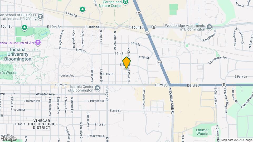 124 S Clark St Map and Location Details