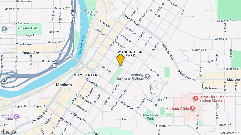 326 E Washington St Map and Location Details