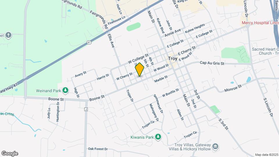 740 W Wood St Map and Location Details