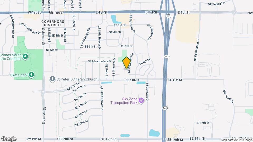 900 SE Woodbine Dr Map and Location Details