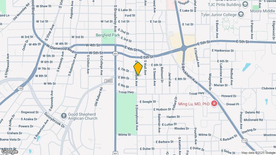 400 E 8th St Map and Location Details