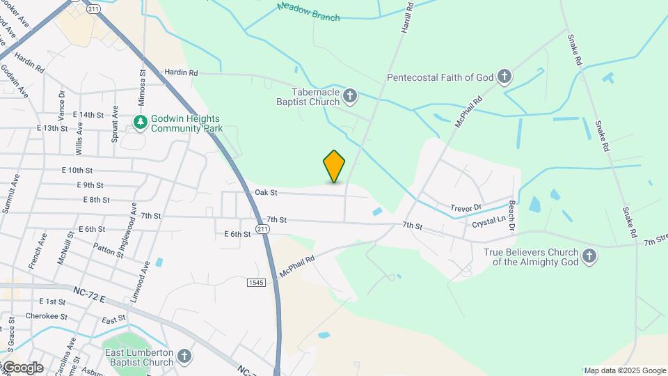 2411 Oak St Map and Location Details