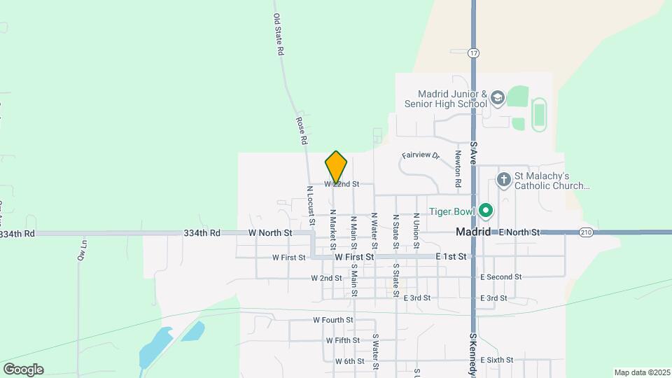 335 N Market St Map and Location Details