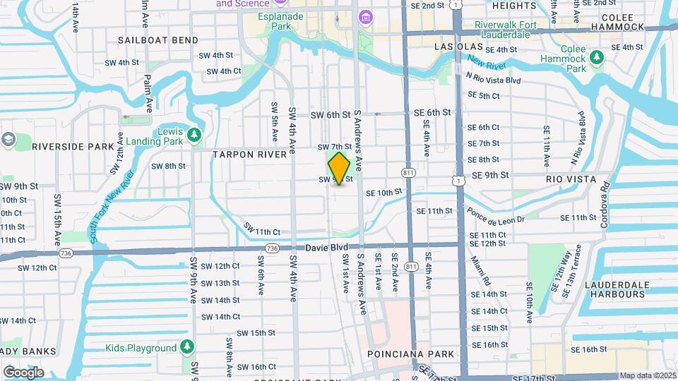 105 SW 10th St Map and Location Details