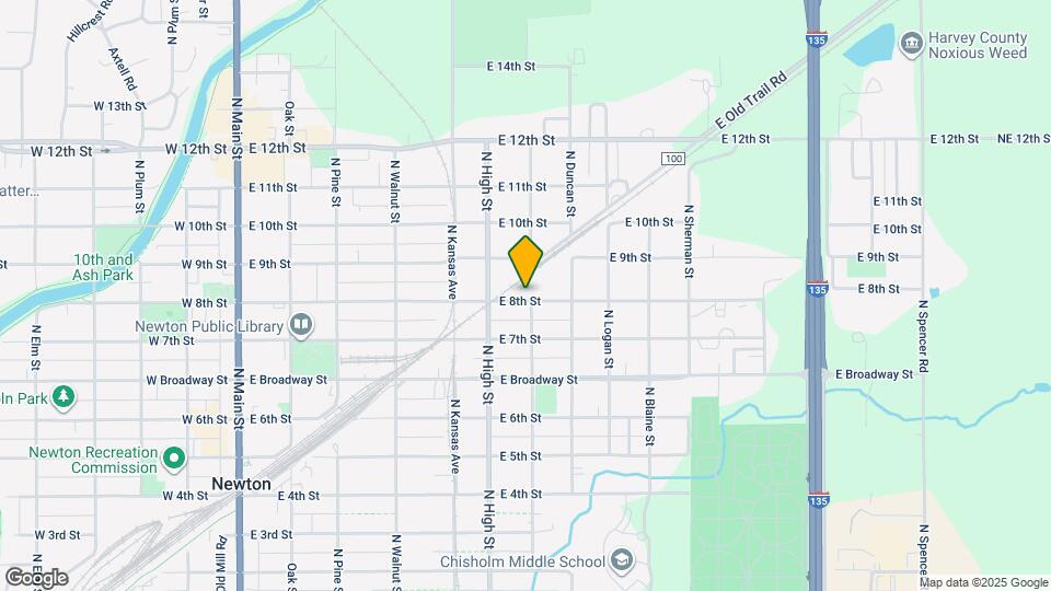624 E 8th St Map and Location Details