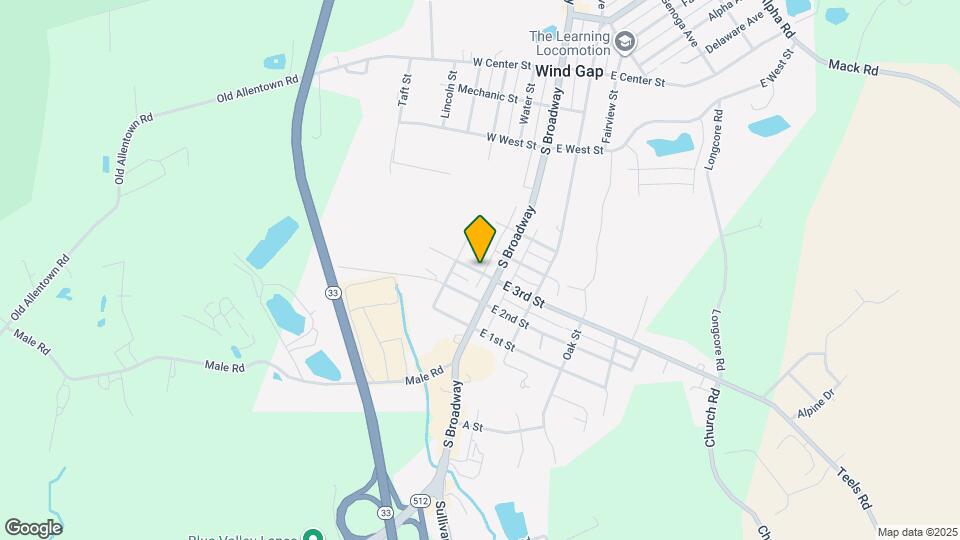 28 W 3rd St Map and Location Details