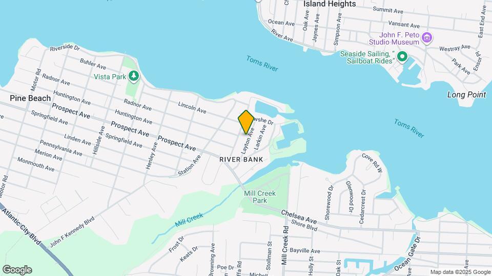 24 Layton Ave Map and Location Details