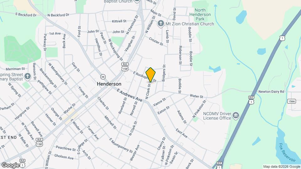 516 N Clark St Map and Location Details