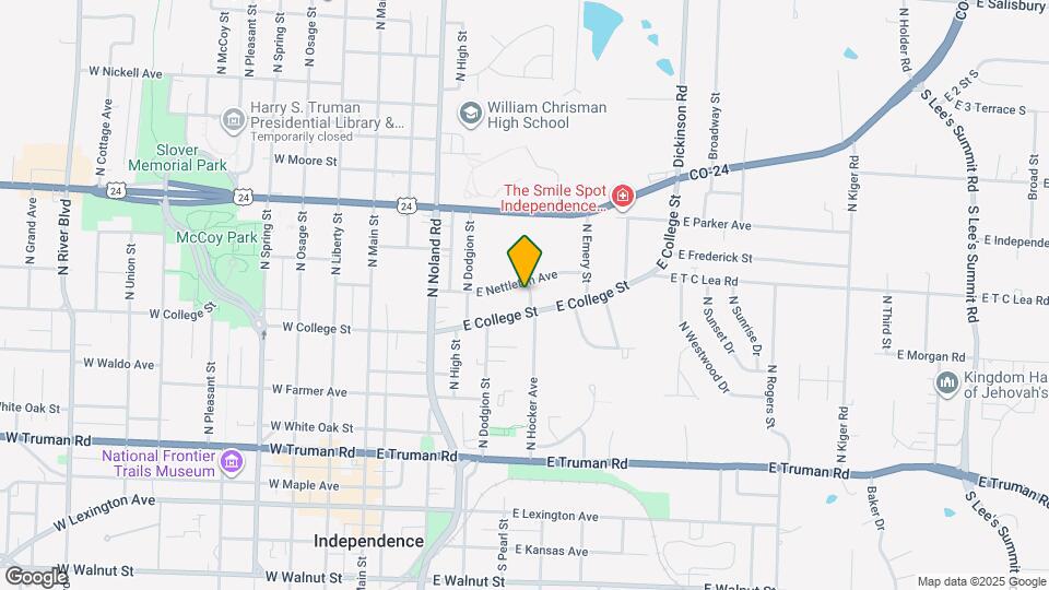 704 N Pearl St Map and Location Details