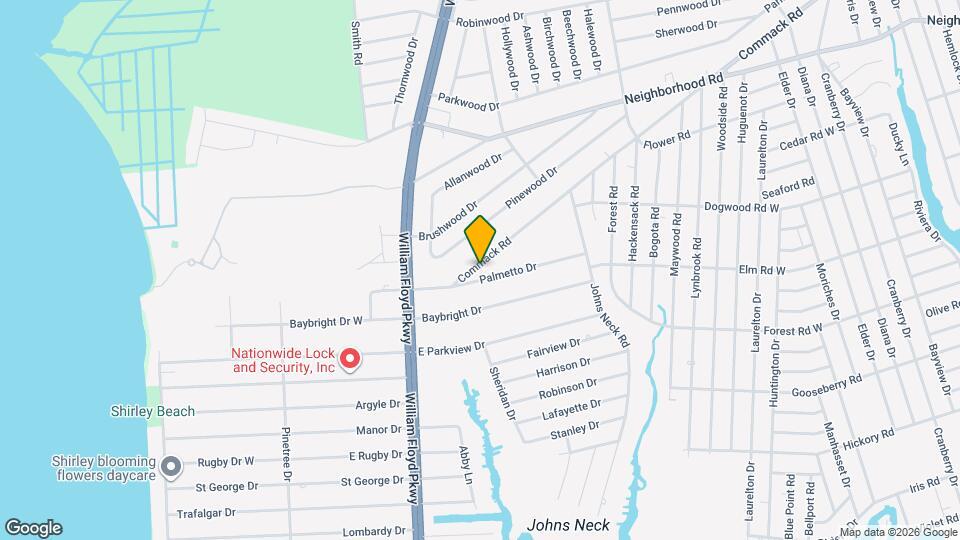 332 Commack Rd Map and Location Details