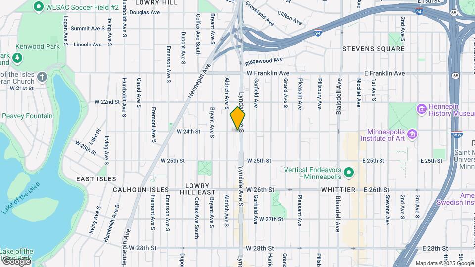 2400 Lyndale Ave S Mapa y Detalles de la Ubicación