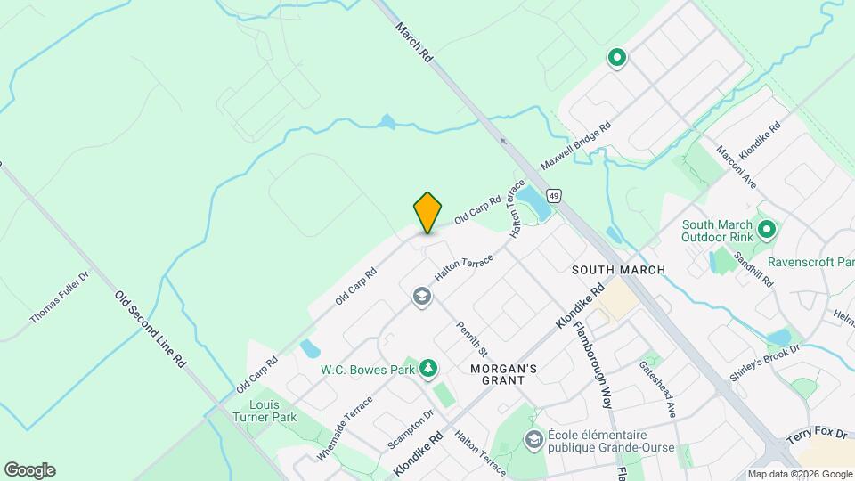 2047 Dunollie Crescent Map and Location Details