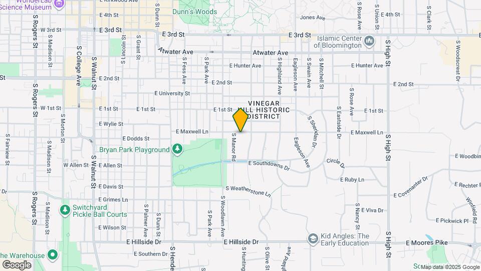 1028 E Maxwell Ln Map and Location Details