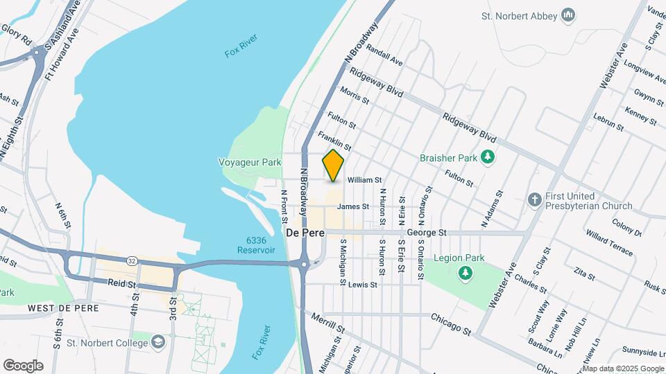 230 N Wisconsin St Map and Location Details