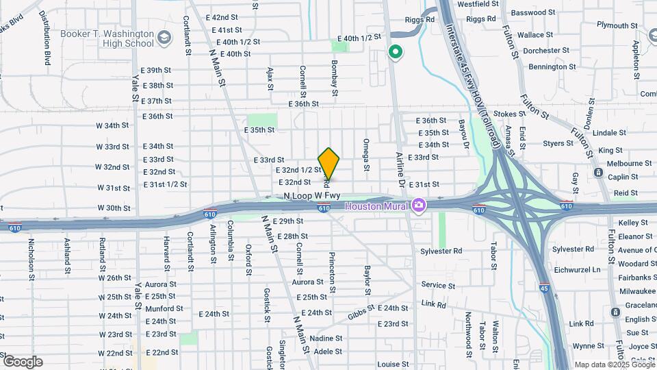 902 E 32nd St Map and Location Details