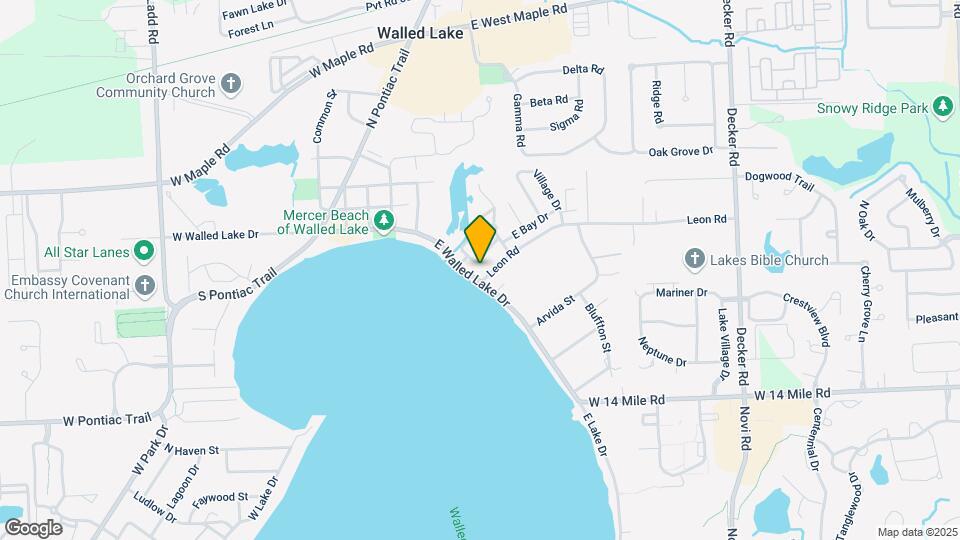 719 E Walled Lake Dr Map and Location Details