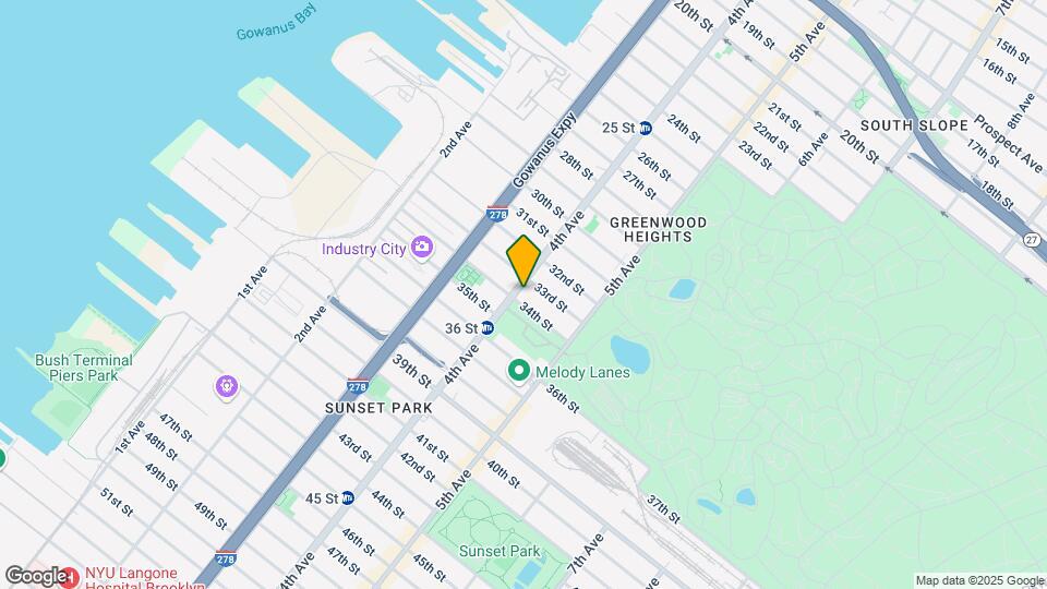 893 4th Ave Mapa y Detalles de la Ubicación