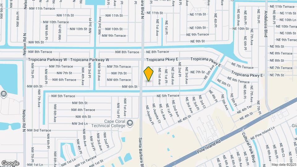 617 NE Juanita Pl Map and Location Details