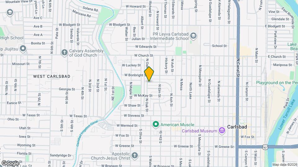 418 N Oak St Map and Location Details