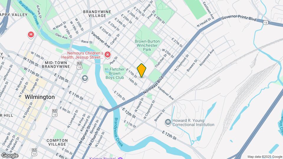 939 E 17th St Map and Location Details