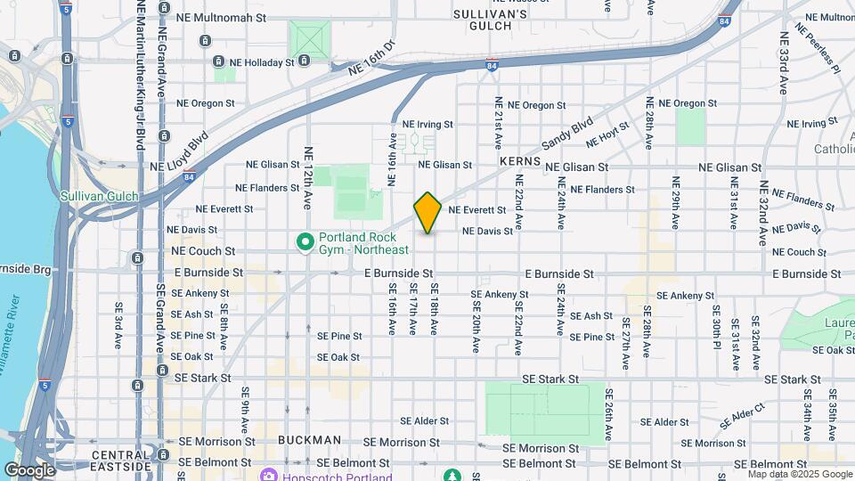 135 NE 18th Ave Map and Location Details