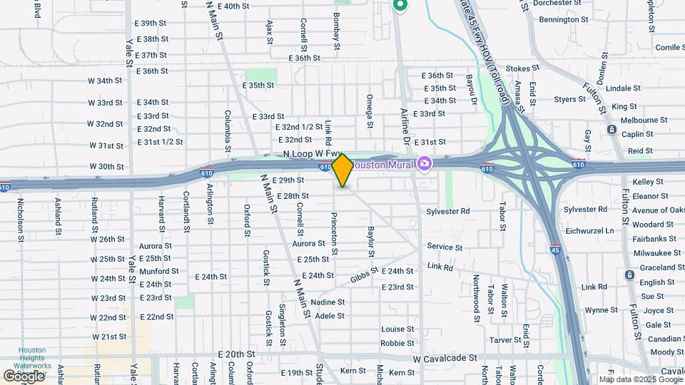 1013 E 28th St Map and Location Details