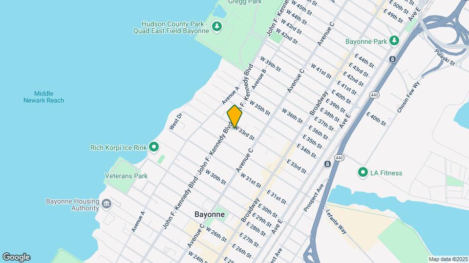 100 W 33rd St Mapa y Detalles de la Ubicación