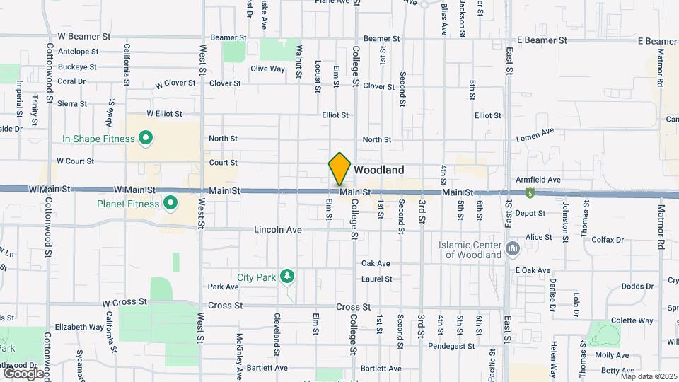Hotel Woodland Studio Apartment Map and Location Details