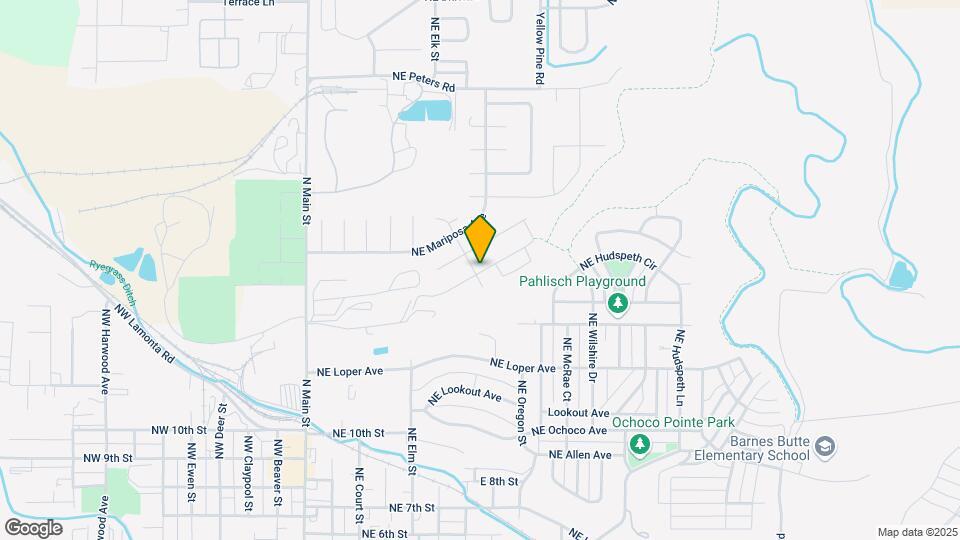 661 NE Brookstone Dr Map and Location Details